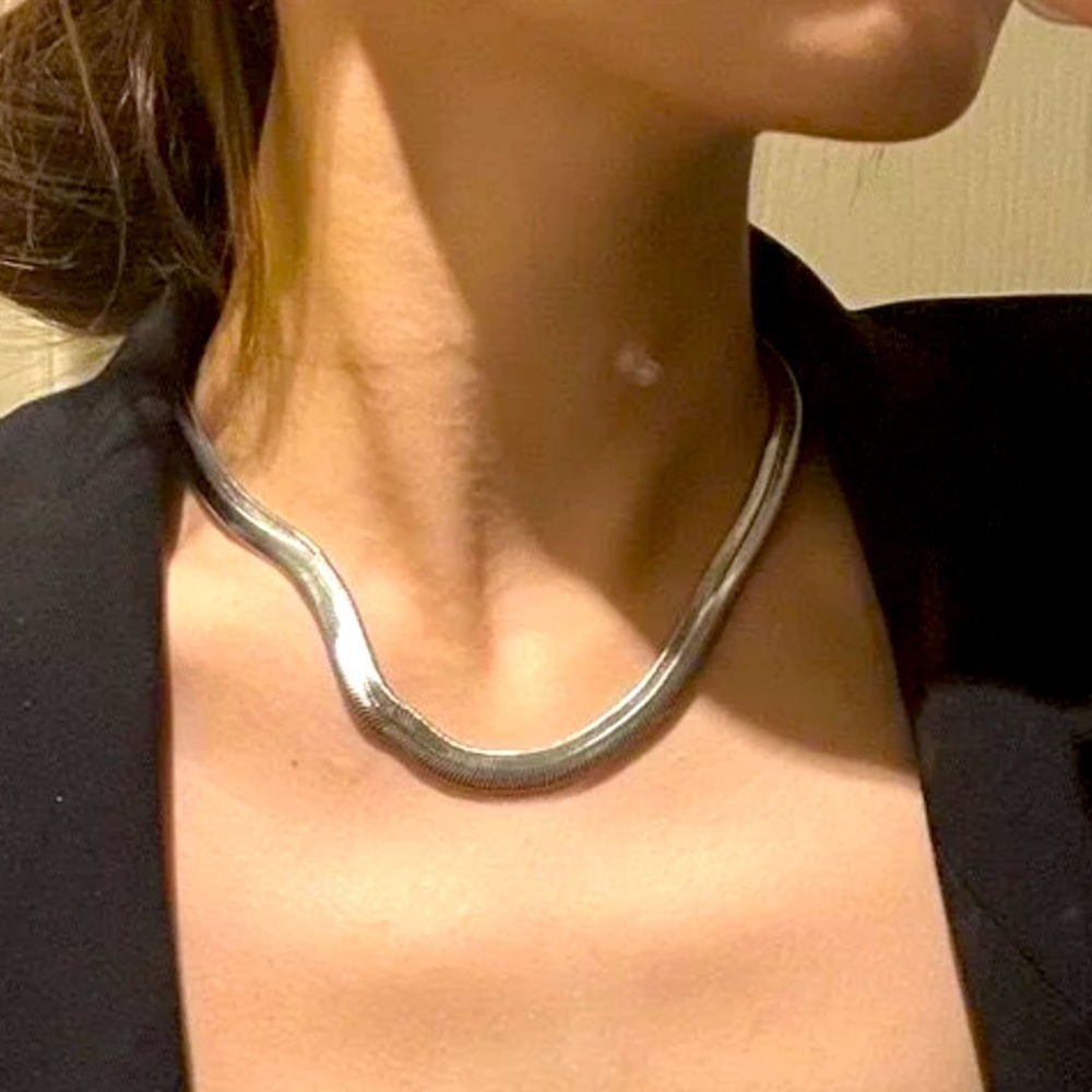 ✨✨✨Silver or Gold Herringbone Necklace✨✨✨